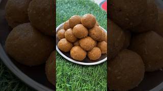 Basen ke ladoo ladoo sweetdessertrecipes tastyfood viralvideo [upl. by Idoj]