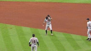 DETHOU Kinsler lets ball drop for fielders choice [upl. by Bernj25]