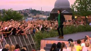 Håkan Hellström  Du kan gå din egen väg Live allsång på skansen [upl. by Aikyt]