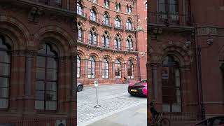 StPancras Renaissance hotel de lujo en Londres justo al lado de la estación de tren St Pancras [upl. by Anitnoc]