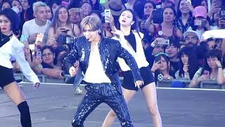 190118 SMTOWN in Chile  TAEMIN Move [upl. by Wyon872]