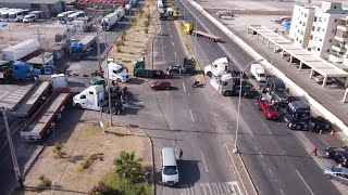 Iquique Camioneros bloquean vías de acceso a la ciudad en protesta por delincuencia [upl. by Burch]