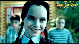 Christina Ricci  Merlina Creepy Scene  Addams Family 2  Español HD [upl. by Frederica]