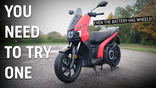 2022 SEAT MO eScooter 125 first ride review – a personal EV for under £5k [upl. by Yelhsa223]