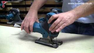 Makita 4351FCT Orbital Action Jigsaw with Toolless Blade Fixing and Job Light [upl. by Araeic]