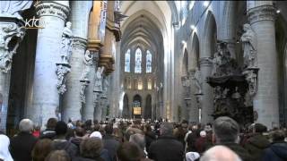 Veillée de prière en la Cathédrale SaintsMichel et Gudule de Bruxelles [upl. by Dlarrej]