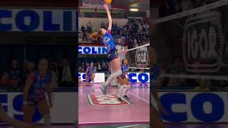 NOVARA VOLA IN SEMIFINALE SCUDETTO 🔥 volleyball pallavolo volley [upl. by Attenahs]