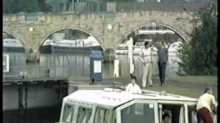 Chertsey  Surrey Thames Bridge and Lock 1988 [upl. by Ahcire847]