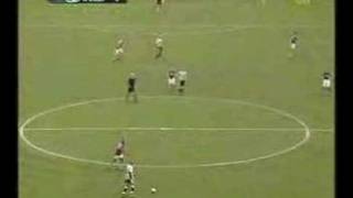 Kieron Dyer v Lee Bowyer [upl. by Eitteb708]