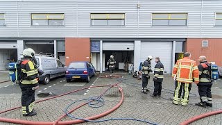 Brandweer ontdekt wietkwekerij bij brandmelding bedrijventerrein Nieuwegein  NieuwegeinTV [upl. by Goff]