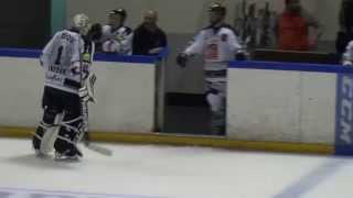 Hockey  Rouen  Amiens Blessure de Mitch OKeefe CDL 20152016 [upl. by Yerffoj]