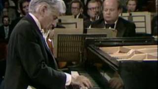 Bernstein performs Gershwin Rhapsody in Blue 12 [upl. by Whang158]