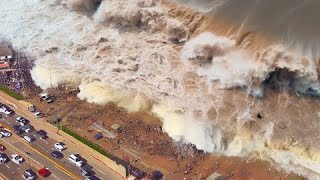 Like a tsunami Monstrous tidal waves hit the South African coast [upl. by Annekcm]