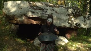 Soṷnoṷedi̭ā  Throatsinging Handpan Gaulish [upl. by Ennahgem673]