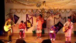 Medley Lagu Raya by M2 Acoustic Band  Perth Nusantara Raya Show 2009 [upl. by Idoj]