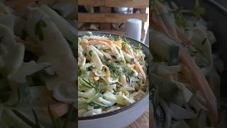 Spitzkohlsalat  Einfaches Rezept mit Möhre amp Gurke [upl. by Ainoloppa]