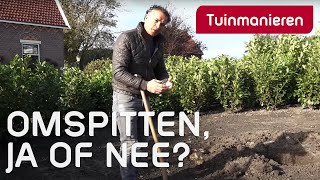 De tuin omspitten voor goed bodemleven  Tuinmanieren [upl. by Namien]