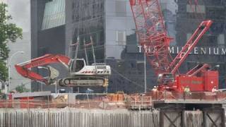 Manitowoc 14000 lowering a LinkBelt 330LX 95 feet deep [upl. by Issie]