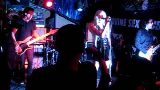 The Pretty Reckless  Make Me Wanna Die  live  Bovine Sex Club [upl. by Gehman]