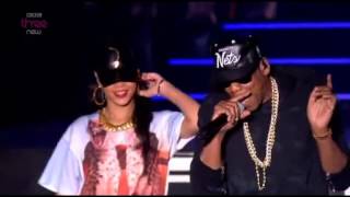 Rihanna ft Jay z Run this town Talk that talk and Umbrella live at Hackney [upl. by Burty]