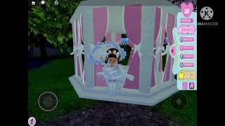 BUYING THE ELEGANT PARASOL IN ROBLOX ROYALE HIGH Making Pastel Outfits To Go With It [upl. by Orlosky6]