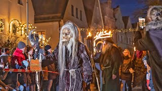 Der Rauhnachtslauf in Weiden Hexen der Krampus und Perchten treiben ihr Unwesen in der Altstadt [upl. by Valentin]