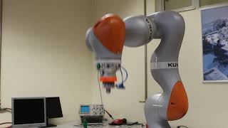 realtime control of kuka iiwa in Cartesian space from MATLAB using Kuka Sunrise Toolbox [upl. by Pammi]