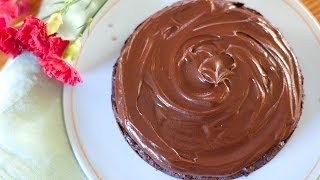 Chocolade ganache  chocoladeglazuur voor taart en cake [upl. by Lirva]