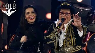 Aurela Gaçe  imitime  surprize Irini Qirjako  Live Performance Tëvë 1  Viti i Ri 2023 [upl. by Doss]