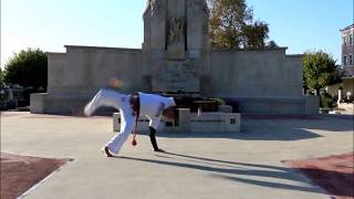 Tutorial capoeira macaco [upl. by Ellerred]