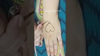 Easy 💜 heart design by sadias Mehendi Art shortsvideo [upl. by Zeus]